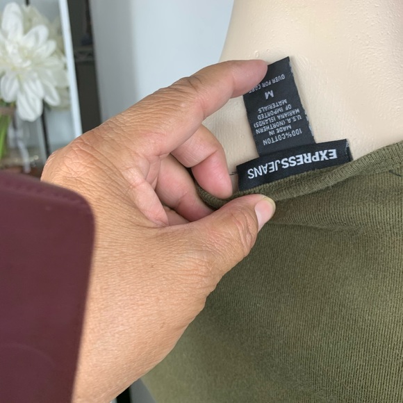 Express Jeans Women’s top size M. - Picture 4 of 5